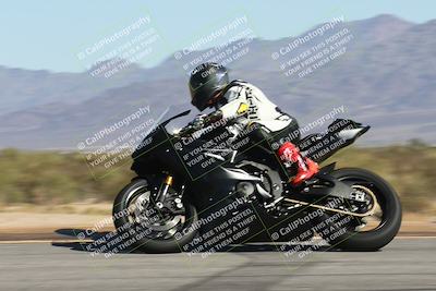 media/Oct-30-2025-Racers Edge (Thu) [[dabbdaf680]]/3-B Group/Session 4 (Turn 9 Side)/